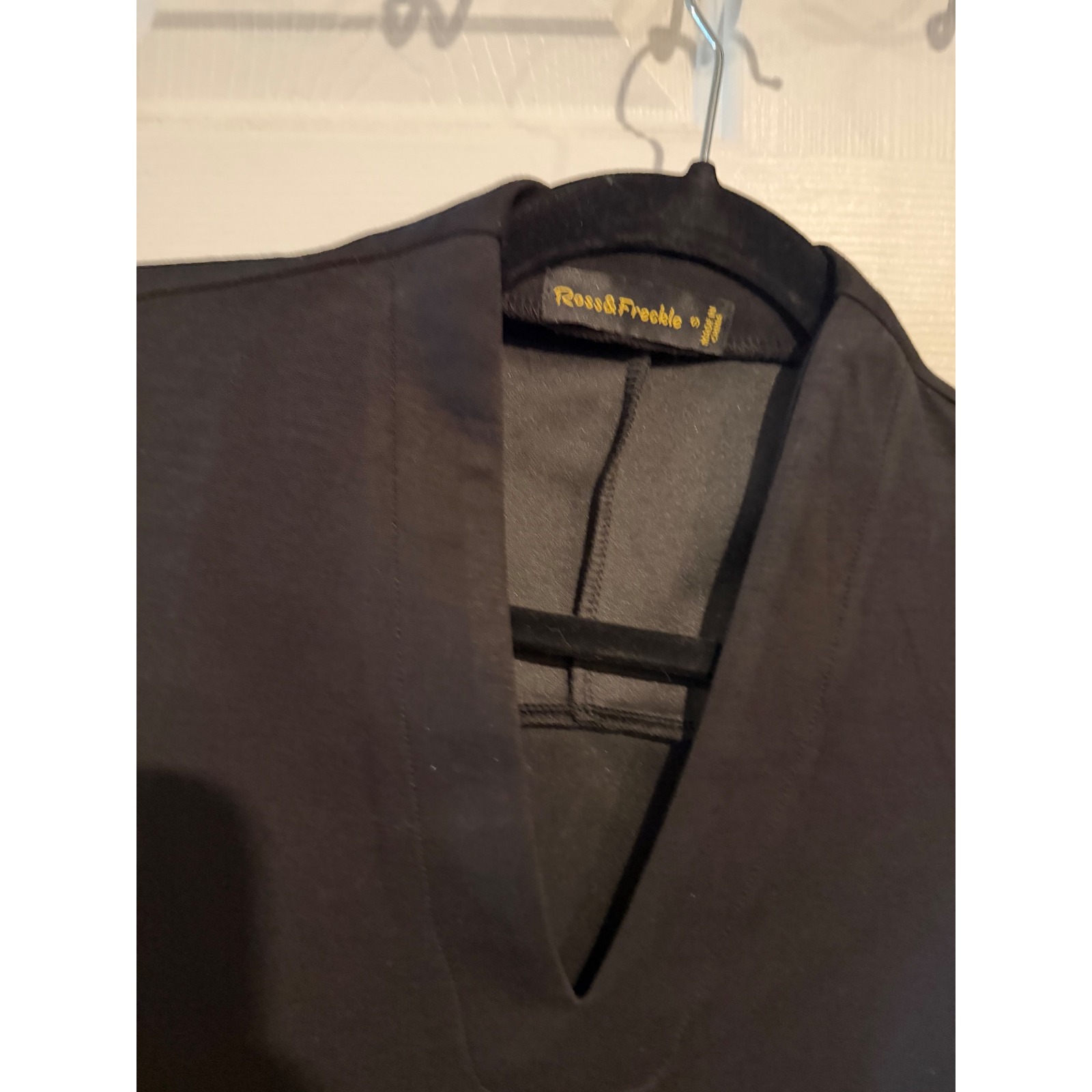 Ross & Freckle Black Sleeveless V-Neck Shift Dress With Pockets Size Small
